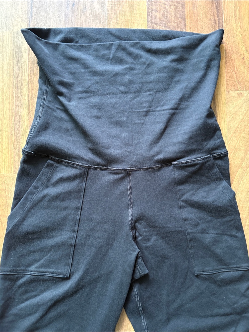 aerie Woman’s Black High-Rise Flare Yoga Pants Size S - Picture 3 of 15